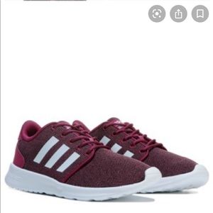 Woman’s adidas cloud foam sneakers